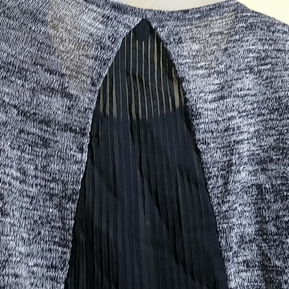 Larry Levine sheer back sweater G3 - Picture 3 of 4